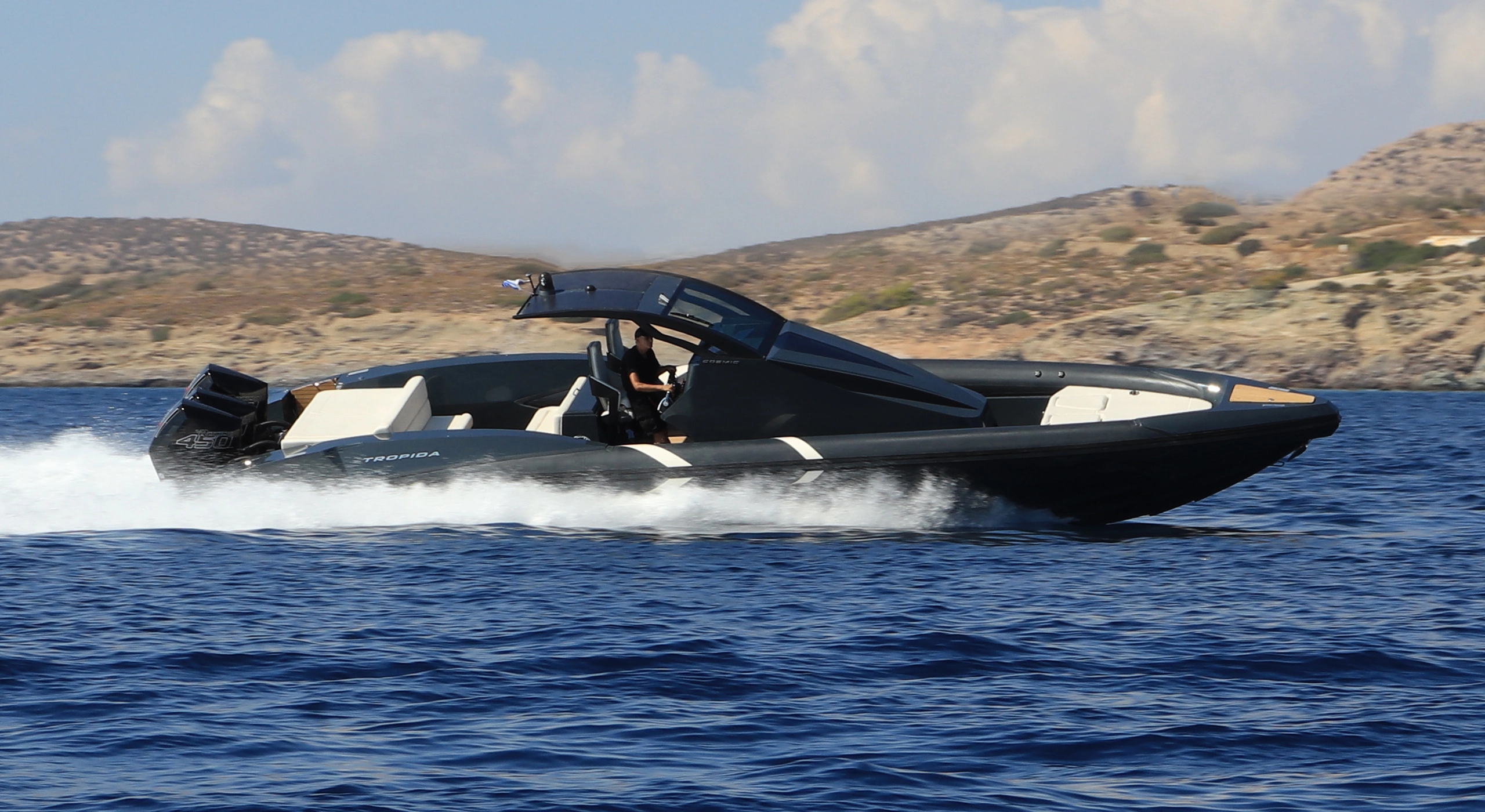 Tropida Cosmic 39 yachtingmates