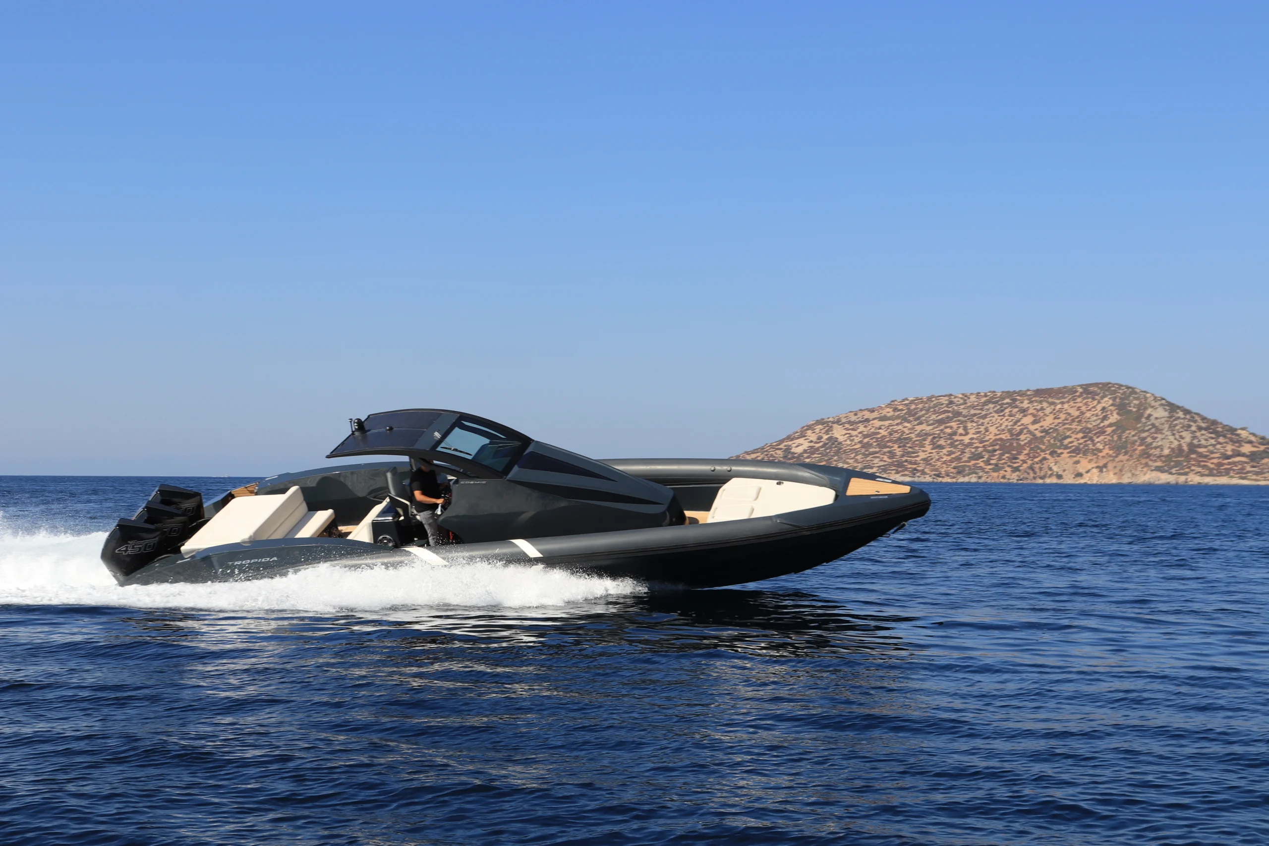 Tropida Cosmic 39 yachtingmates